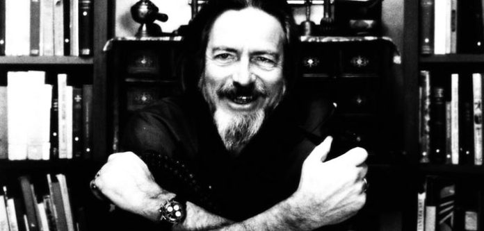 “Mutna voda se najbolje čisti kad je ostavite na miru.” – 11 moćnih citata Alana Wattsa