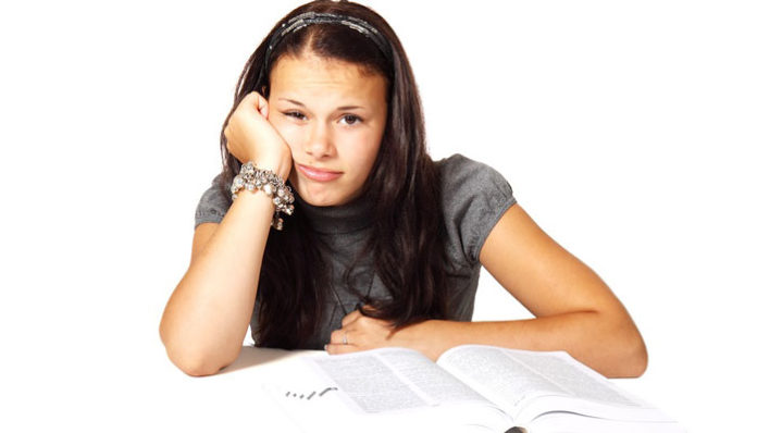 Kako škola vašu djecu čini tupom i depresivnom: Pročitajte ovo – Surovo je, ali istinito!