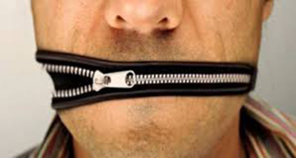 Sve što kažeš o drugome neka prvo prođe kroz Sokratova tri sita (POUČNA PRIČA za 20 sekundi)