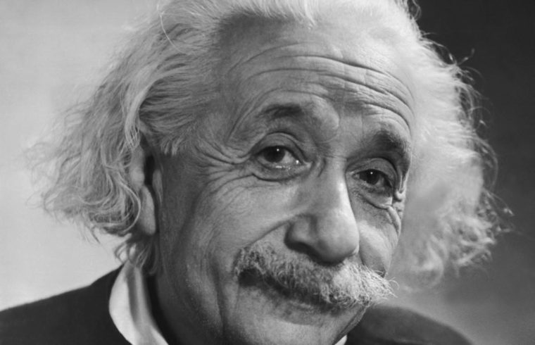 “Slabi ljudi se osvećuju. Snažni ljudi opraštaju. Inteligentni ignorišu.” OVI Ajnštajnovi citati će PROMIJENITI vaše razmišljanje