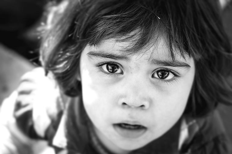 Te male oči misle da si savršena