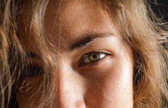 Oči uvijek odaju laž: Evo kako možete „pročitati“ osobu – samo po njenom pogledu!