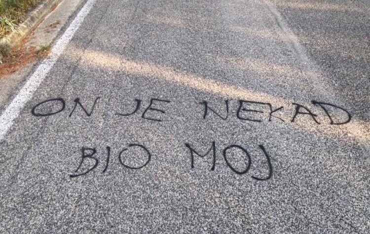 Ne brini, još sam tvoj. Čak i kad odavno nisam