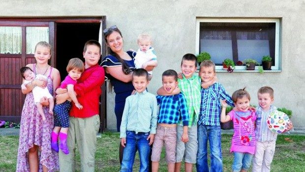 Maja ima jedanaestoro djece, zaposlena je i ima samo 37 godina: Jutro je najteži dio dana, svi uglas viču mama i nešto traže!