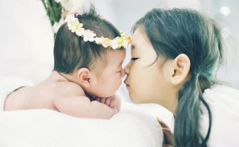 Naučno dokazano: Zbog sestre ćete biti bolji čovjek