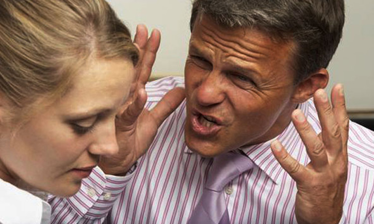 ŽENE ĆE TRPJETI SVAŠTA: 5 znakova da si u bolesnoj vezi iz koje moraš da izađeš što prije