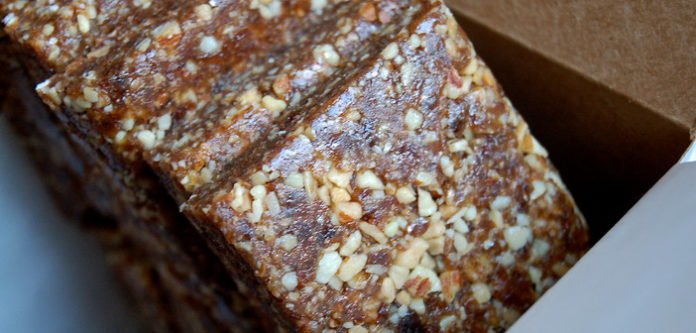 Najbolje domaće energetske kockice – Samo tri sastojka!