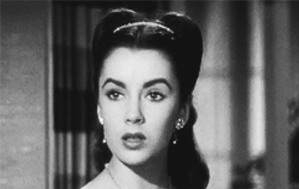 Kad žena više ne crveni, izgubila je najjače oružje šarma: Citati poznatih dama o ljepoti!