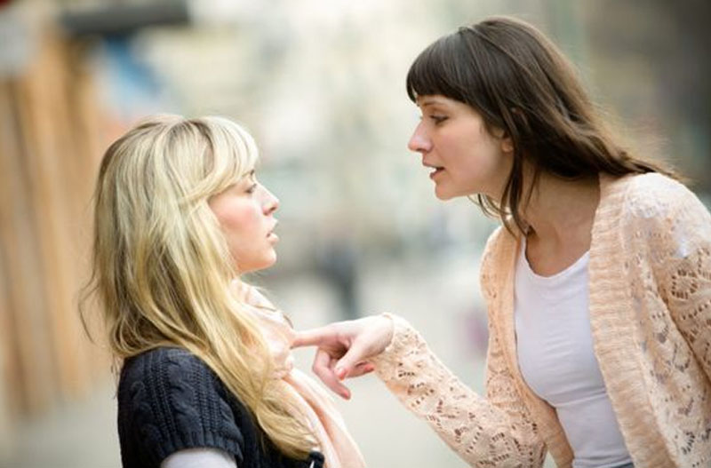 Nije ti neprijatelj svako protiv koga se boriš, isto kao što ti nije prijatelj svako ko ti pomaže – 9 znakova lažnih prijatelja