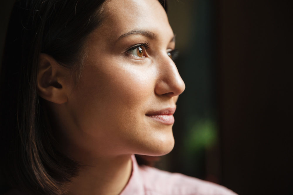 Mudra žena nije ona koja je rječita – Već koja šutnjom sve govori: 5 pokazatelja mudre žene