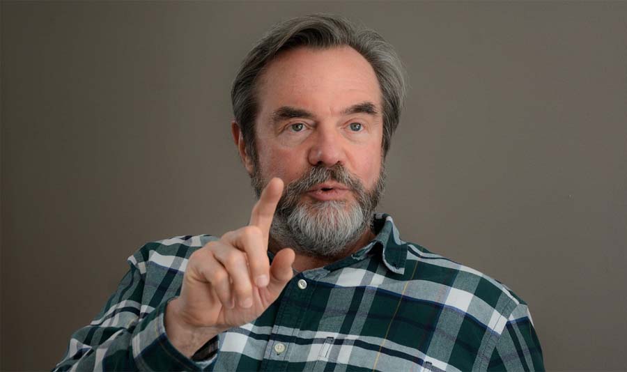 Sve što je ženi ponekad potrebno je topao zagrljaj: Poznati psiholog o razlozima ženskog ćutanja