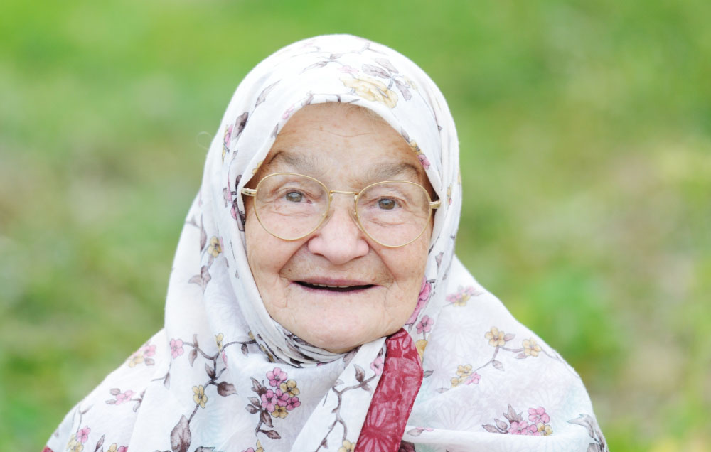 „Uvreda je poput oštrice noža, ostavlja bolan trag.“ – 10 životnih lekcija mudre bake kako se ponašati kada nas neko uvrijedi