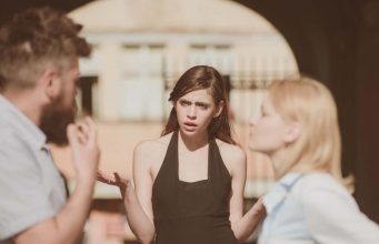 Ovih 5 tipova „prijatelja“ izdaće vas dok trepnete, nemojte nikako da im se povjeravate, savjetuju psiholozi