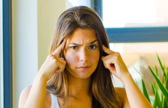 Kako izgleda život sa ženom koja stalno zvoca: Ili poludiš ili odeš drugoj ženi