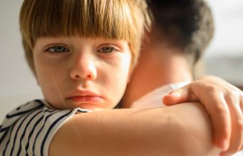 Kada se petljaš sa oženjenim muškarcem zapitaj se ženska glavo šta radiš onoj djeci kod kuće što ga čekaju