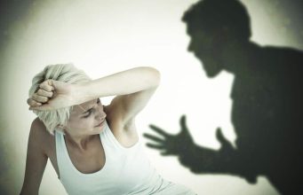 Velika je zabluda da narcis voli sebe. Istina je da narcis ne voli sebe, narcis prezire sebe. – Oštro zapažanje psihologa