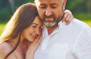 Mlađe žene sve više biraju starijeg muškarca iz 9 prostih razloga – Mlađe nije uvijek slađe