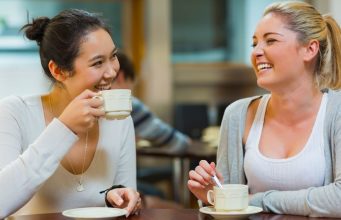 Kafa sa prijateljicom je nekad najbolja antistres terapija – Terapeut otkriva zašto