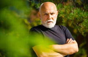 Šta te briga šta će drugi misliti, to da ima mozga mislilo bi o sebi a ne o tebi. – Snažna i iskrena poruka psihologa