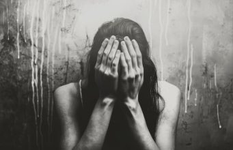 Kad muškarca udarate na ego rizikujete da vas zamrzi: 8 iritantnih ženskih izjava