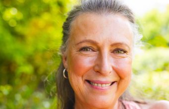 Jake osobe pate u tišini. Imaju rane na srcu, ali osmijeh na licu. – 5 osobina jakih ljudi