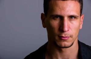 Pametan muškarac bira jednu ženu za cijeli život, a manje pametan glumi budalu izigravajući frajera i na kraju žali