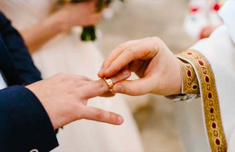 Za muža i ženu je bolje da ne žive sa roditeljima: Sveštenik ističe 3 najveće greške u braku