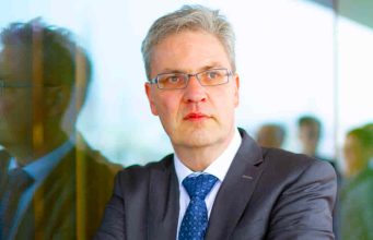 Brige su ti kao voda, dođu i prođu. Čovjek je kao rijeka, kroz njega sve mora da protekne. – Poruka psihologa