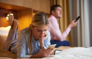 Znakovi da žena nije vjerna – 6 pokazatelja na koje treba obratiti pažnju