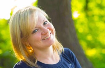 Kako da prepoznate PAMETNU ŽENU u moru GLUPIH i POVRŠNIH: Ključni pokazatelji koji otkrivaju sve!