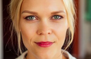 Kad voliš nekoga više nego što zaslužuje, sigurno će te povrijediti više nego što zaslužuješ