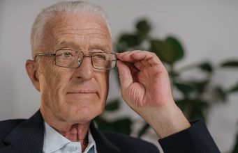 Ljudima nikad ne otkrivaj koga voliš, gdje ideš, šta te usrećuje… Ljudi su to, pokvariće. – Poruka psihologa