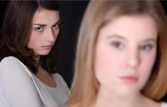 Zavidnici se raduju tvom padu i neuspjehu, ne dopusti im da se dugo raduju, ustani i razočaraj ih novim uspjehom