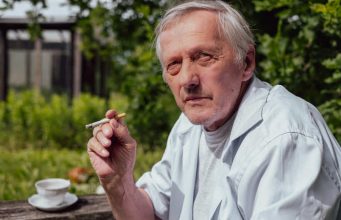 Čuvaj se onih koji te najviše hvale, jer su to često najpokvareniji ljudi