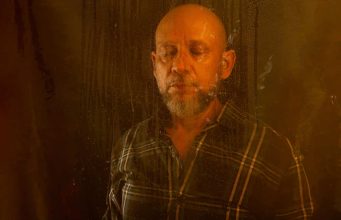 „Dok sam varao ženu mislio sam da sam muškarčina, sad kad me ostavila vidim koliko sam jadan i usamljen.“ – Iz ugla muškarca