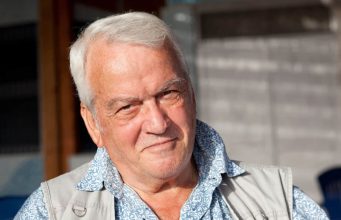 „Ima ljudi koji ti se smiješe u lice, a ogovaraju te iza leđa – među njima su i rodbina i prijatelji“ – Poruka psihologa