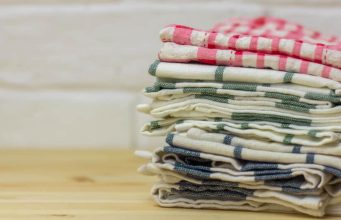 Evo što radite krivo svaki put kad perete kuhinjske krpe – 90% žena radi ovu grešku